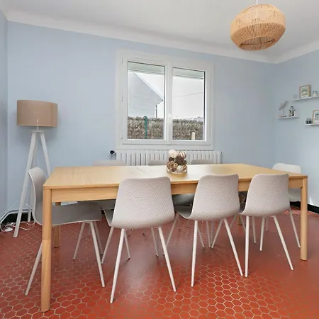 Maison Dizavel Holiday home *